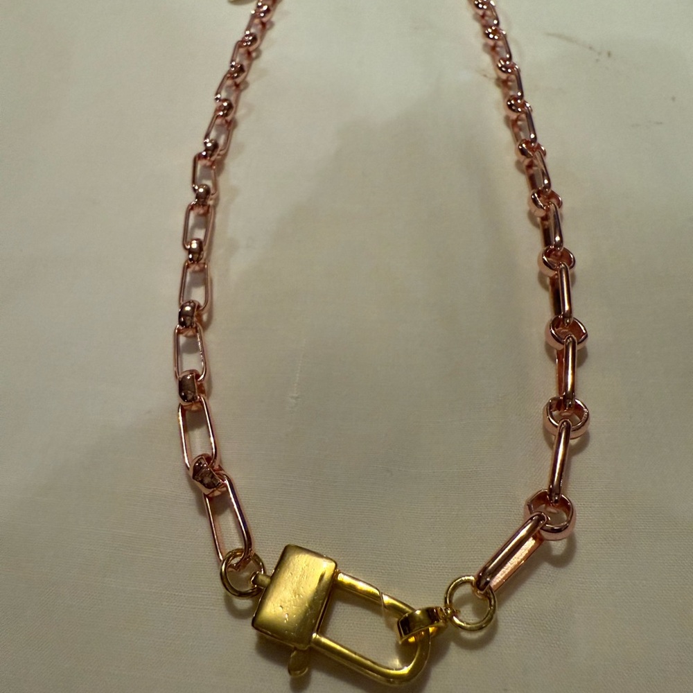 Gold Minimalist Necklace with Intricate Chain and Rectangular Pendant